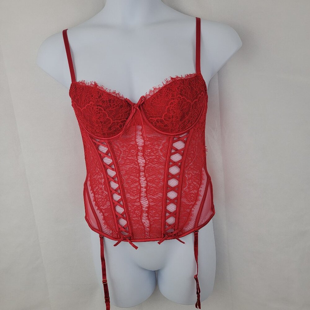 VICTORIAS SECRET Lipstick Red Lace Lightly Lined Corset Bra Top Sz LARGE Garters